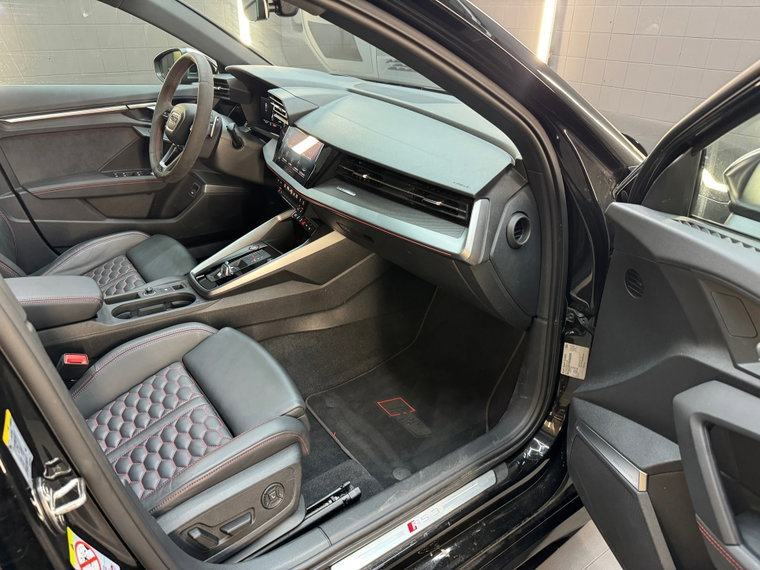 Vehicle Image 37