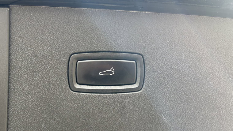 Vehicle Image 43