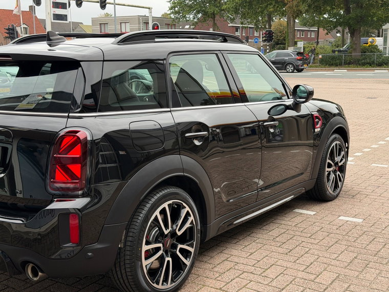 Vehicle Image 40