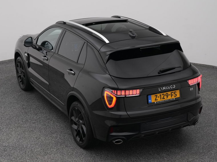 Vehicle Image 25