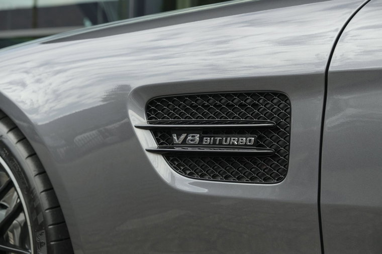 Vehicle Image 25