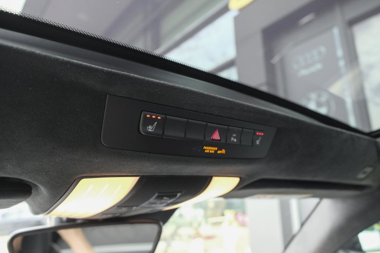 Vehicle Image 38