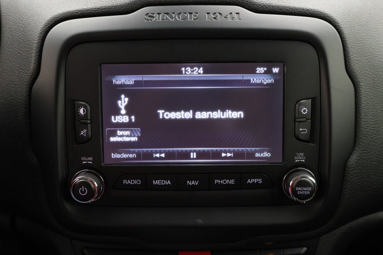 Vehicle Image 38