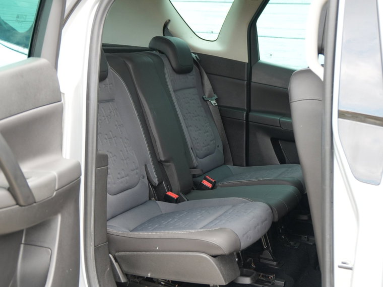 Vehicle Image 31