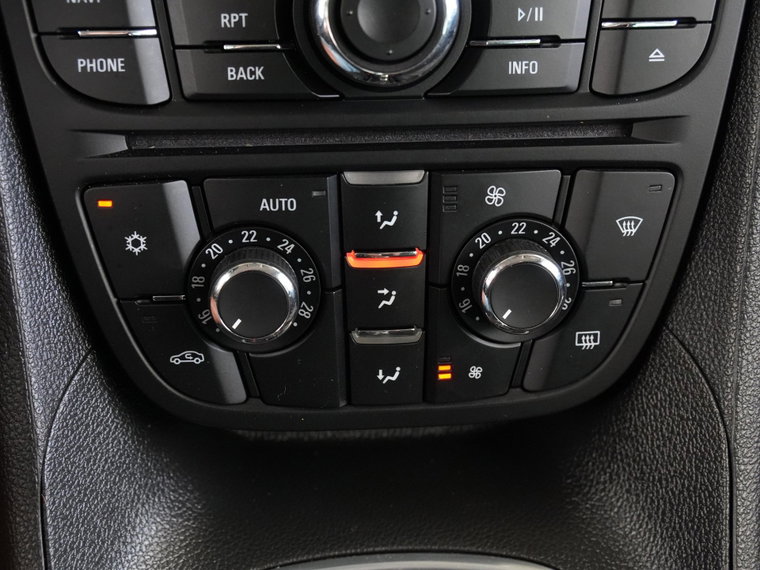 Vehicle Image 43