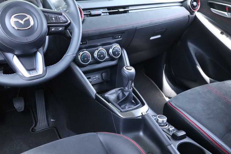 Vehicle Image 12