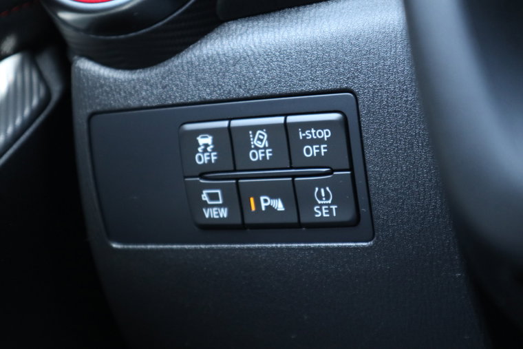 Vehicle Image 25