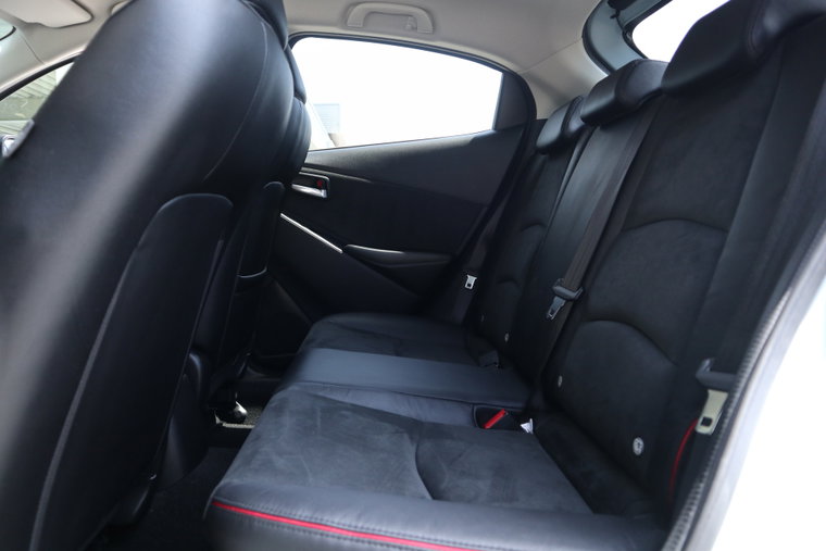 Vehicle Image 35