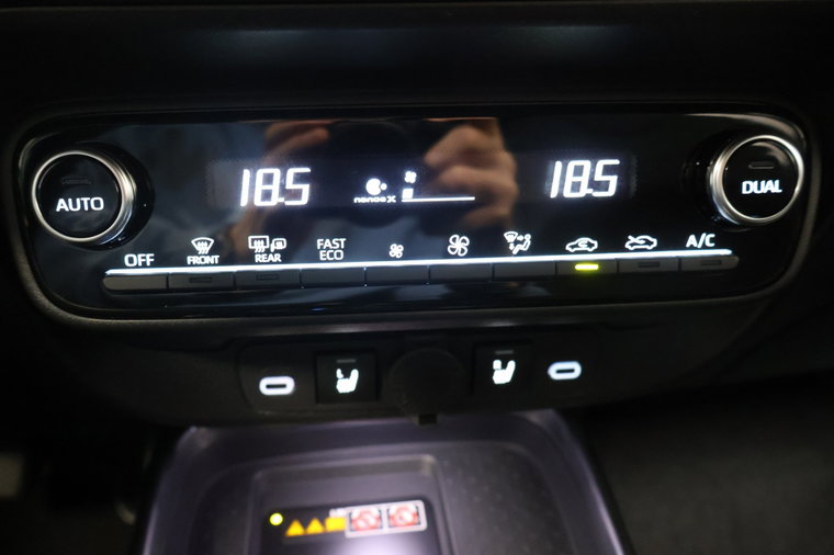 Vehicle Image 29