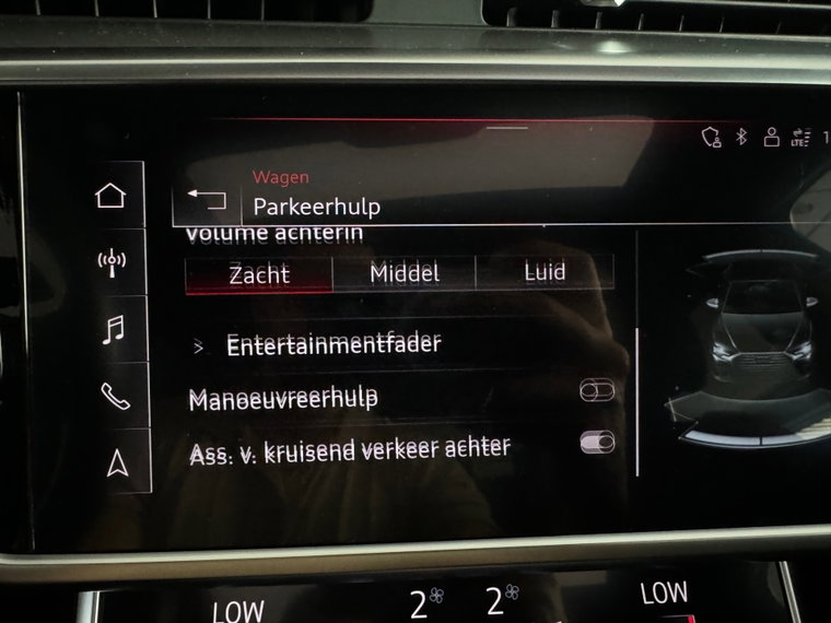 Vehicle Image 32