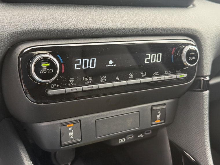 Vehicle Image 25
