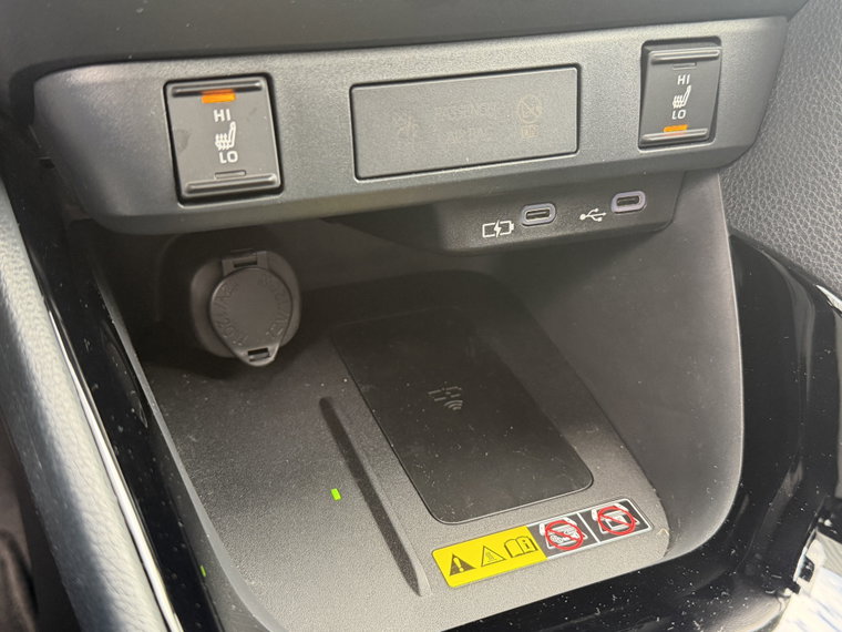 Vehicle Image 26