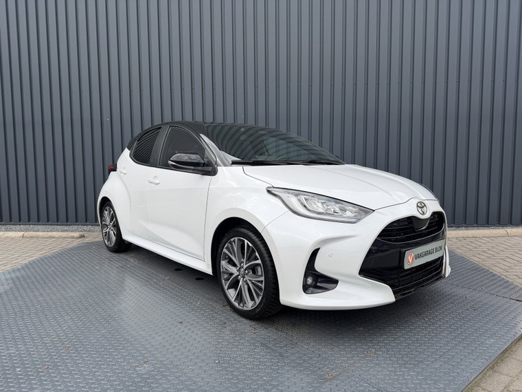 Vehicle Image 6