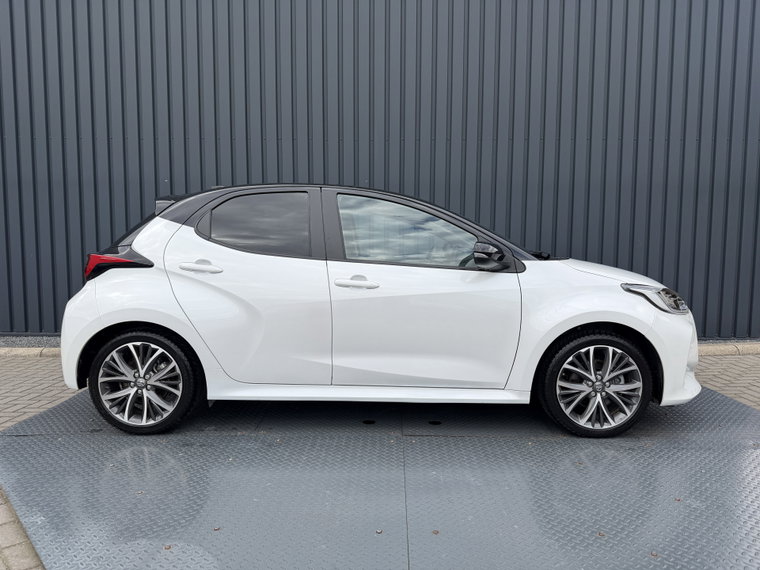 Vehicle Image 8