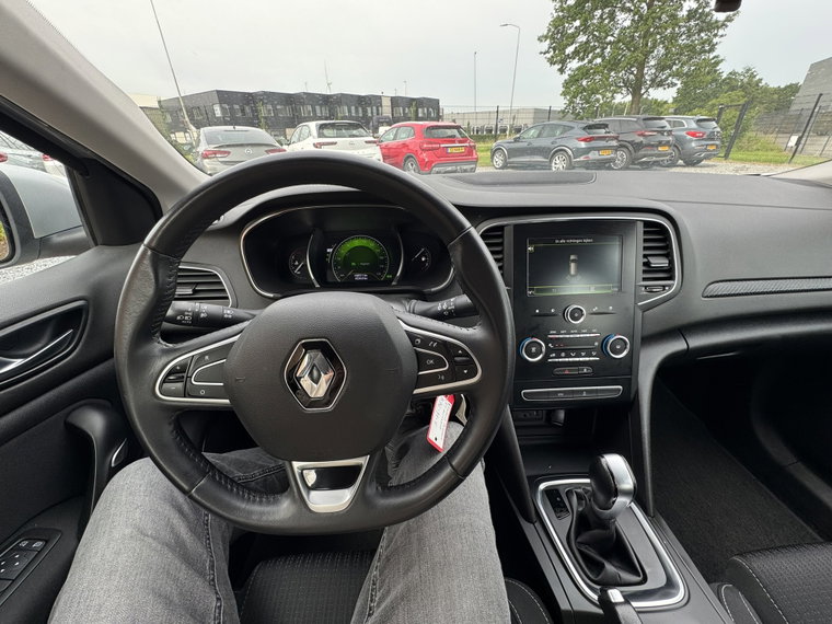 Vehicle Image 16