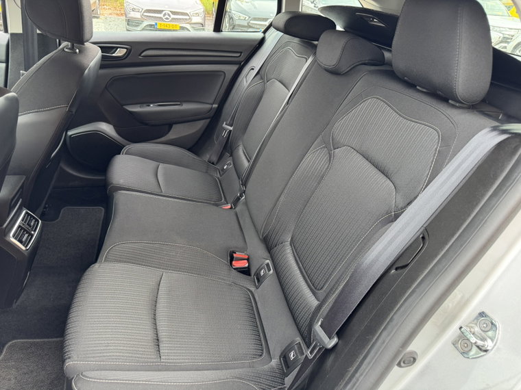 Vehicle Image 23