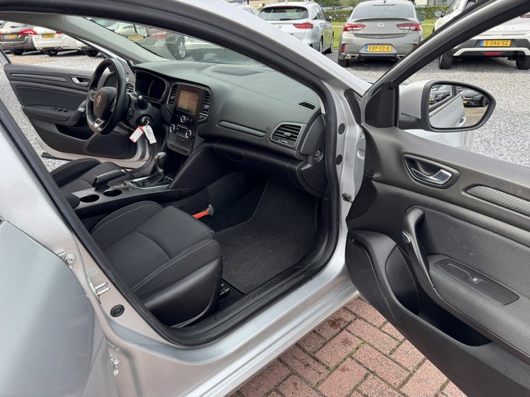 Vehicle Image 29