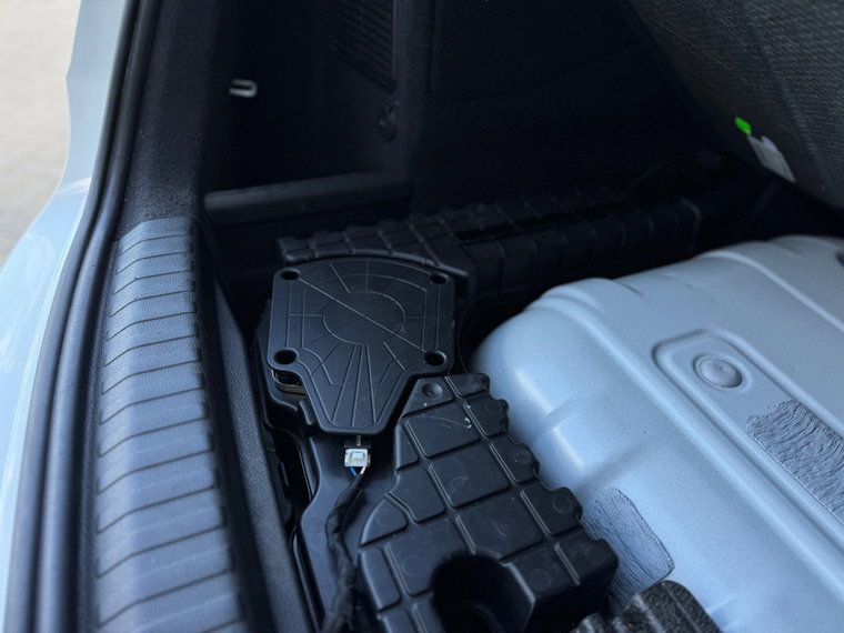 Vehicle Image 13