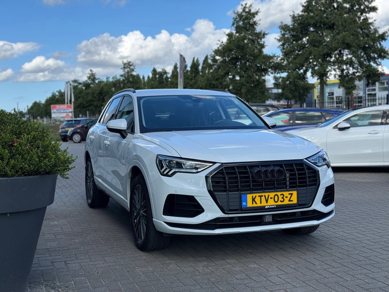 Vehicle Image 28