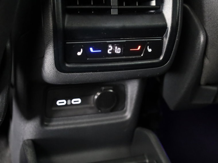 Vehicle Image 38