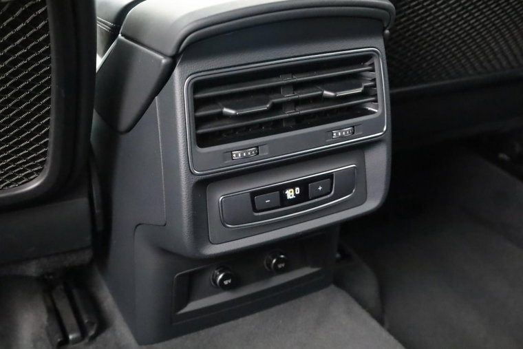 Vehicle Image 46