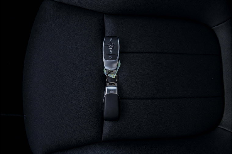 Vehicle Image 38