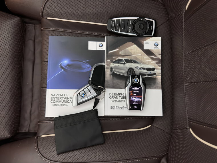 Vehicle Image 38
