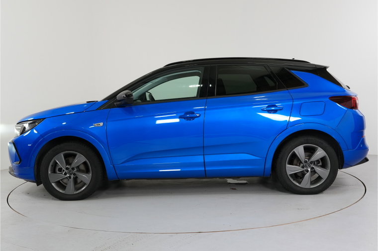 Vehicle Image 25