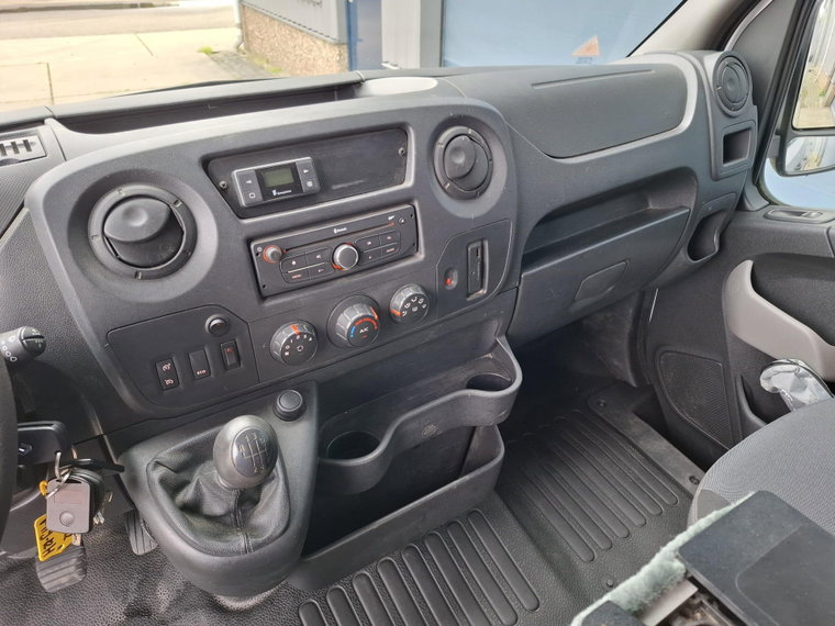 Vehicle Image 29