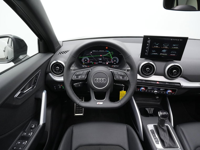 Vehicle Image 20