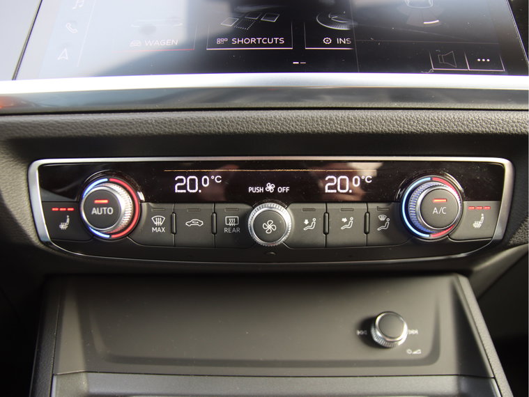 Vehicle Image 27