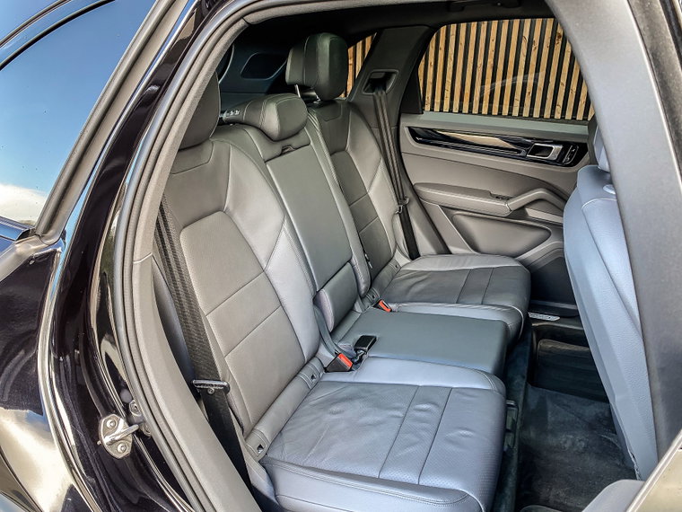Vehicle Image 19