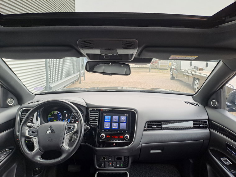 Vehicle Image 28