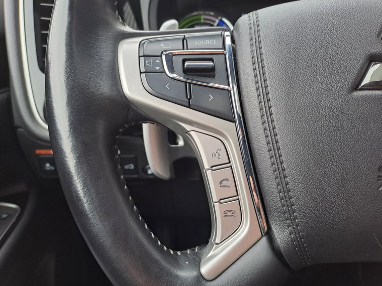 Vehicle Image 32