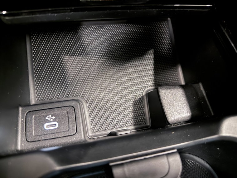 Vehicle Image 45