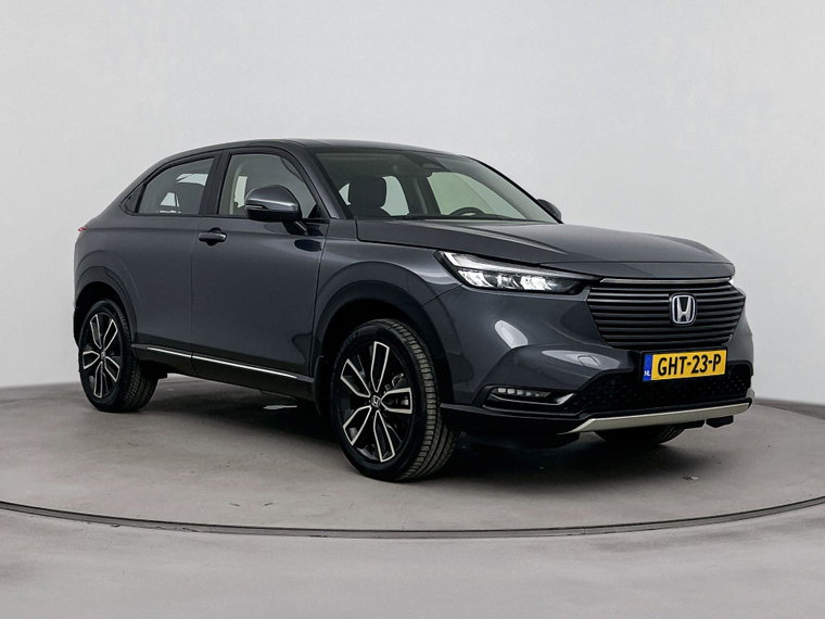 Vehicle Image 6