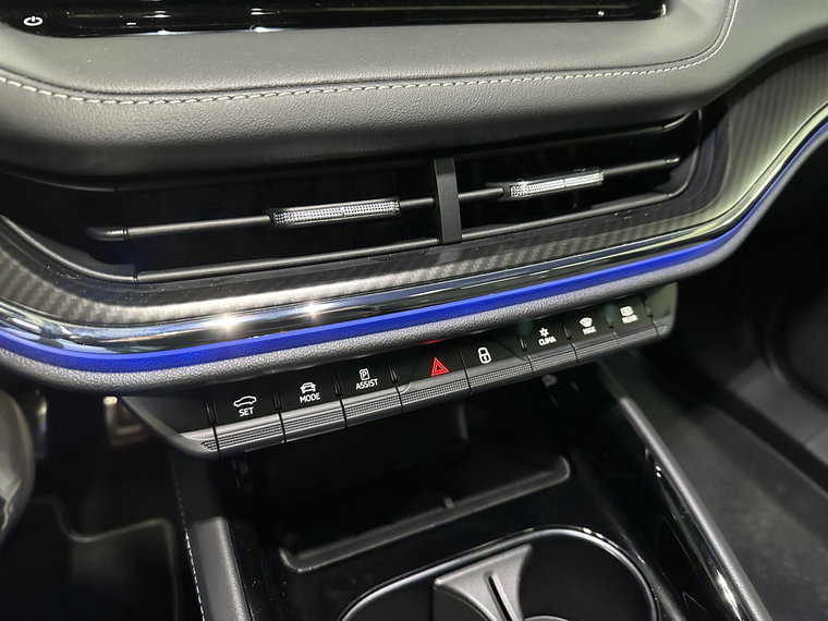 Vehicle Image 26