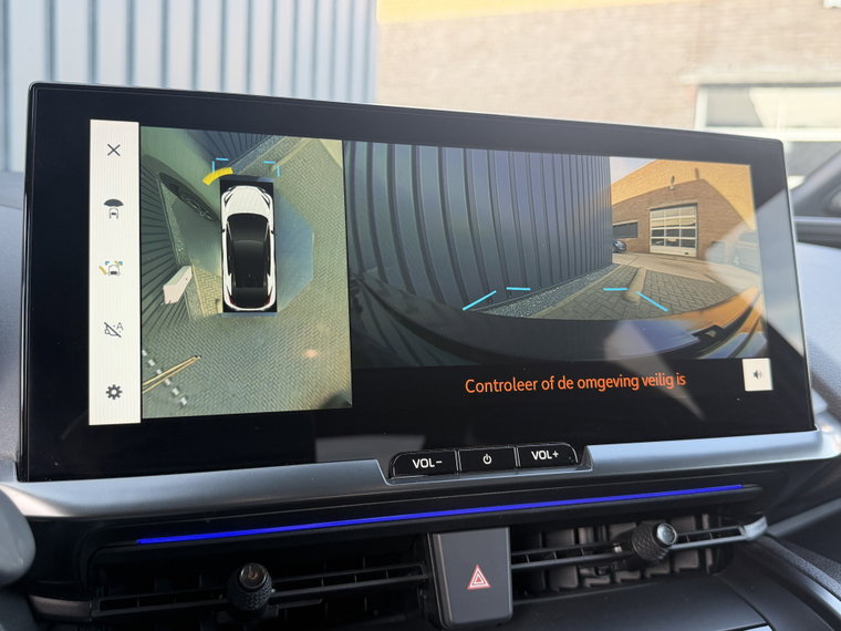 Vehicle Image 31