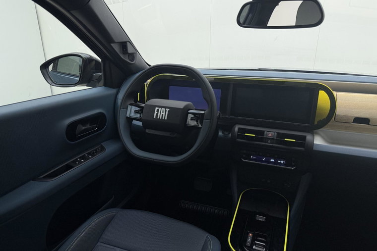Vehicle Image 31
