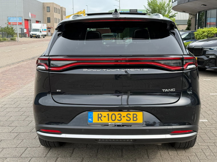 Vehicle Image 16