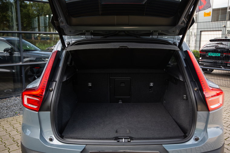 Vehicle Image 22