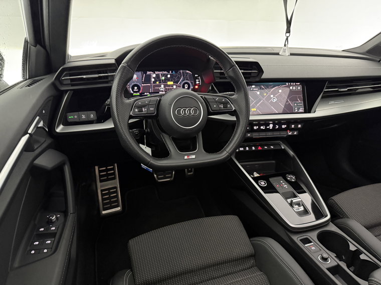 Vehicle Image 36