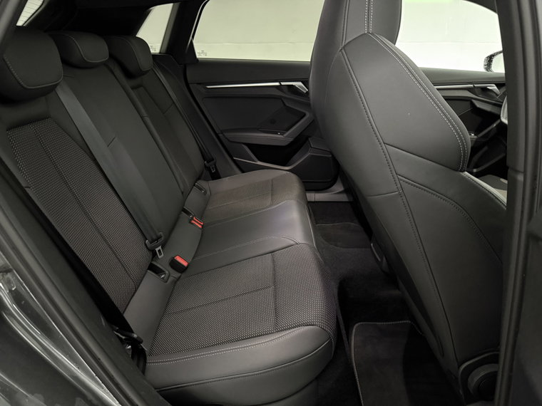 Vehicle Image 39