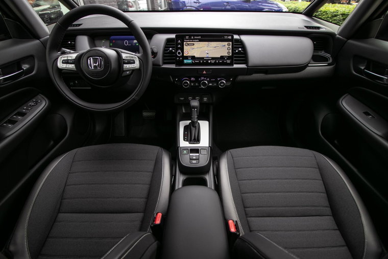 Vehicle Image 14