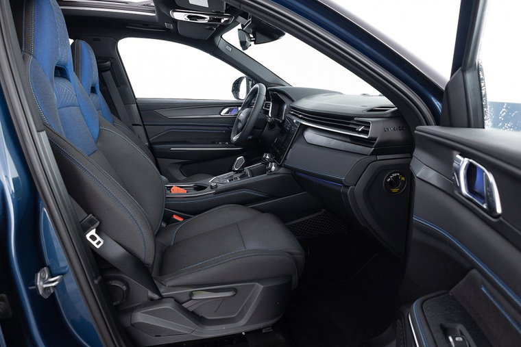 Vehicle Image 6