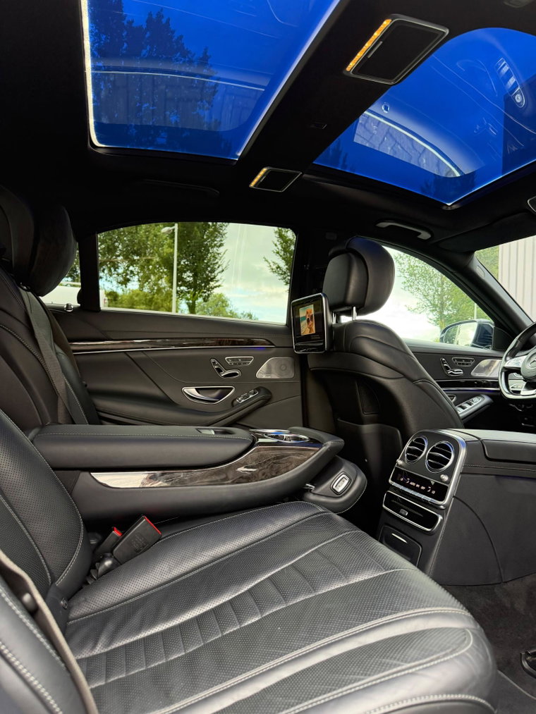 Vehicle Image 21