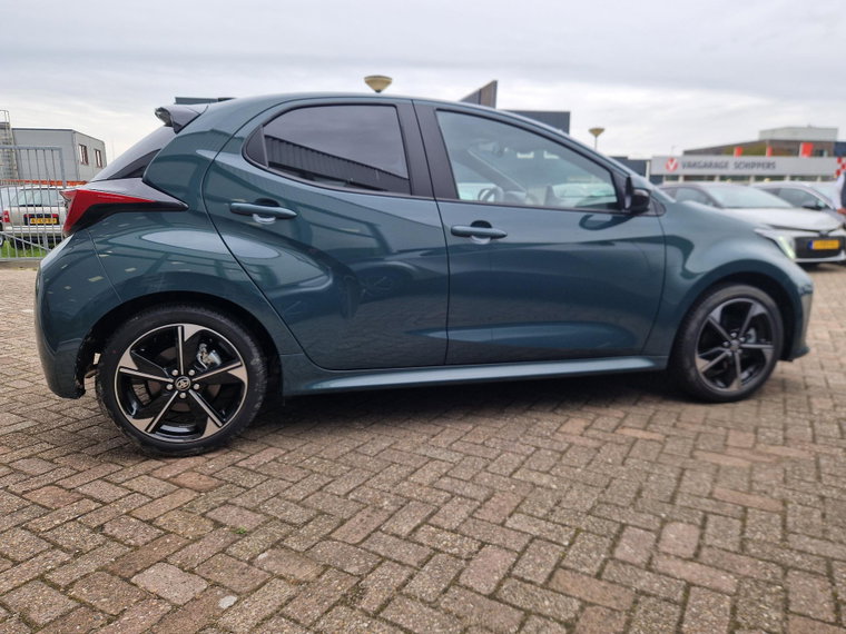 Vehicle Image 5