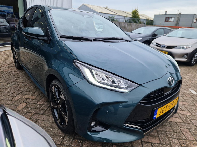 Vehicle Image 6