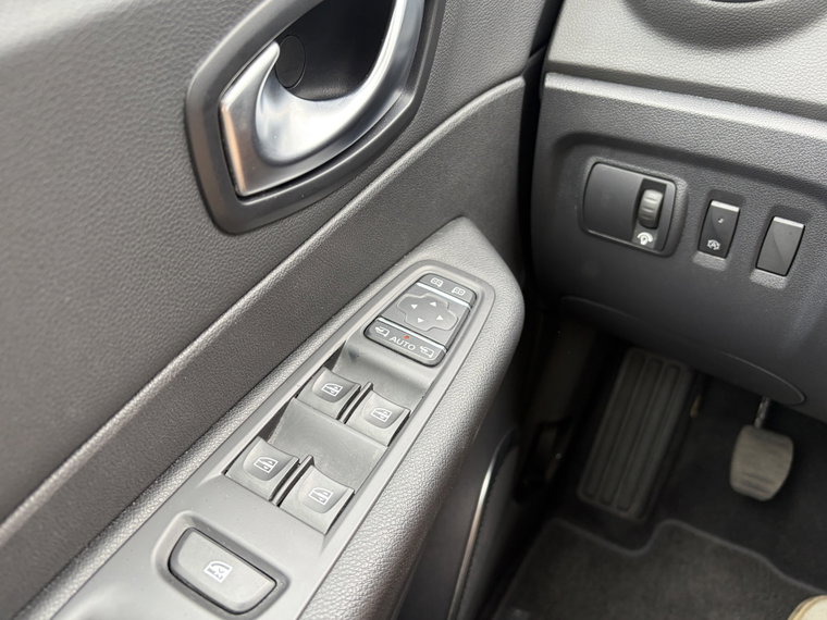 Vehicle Image 40