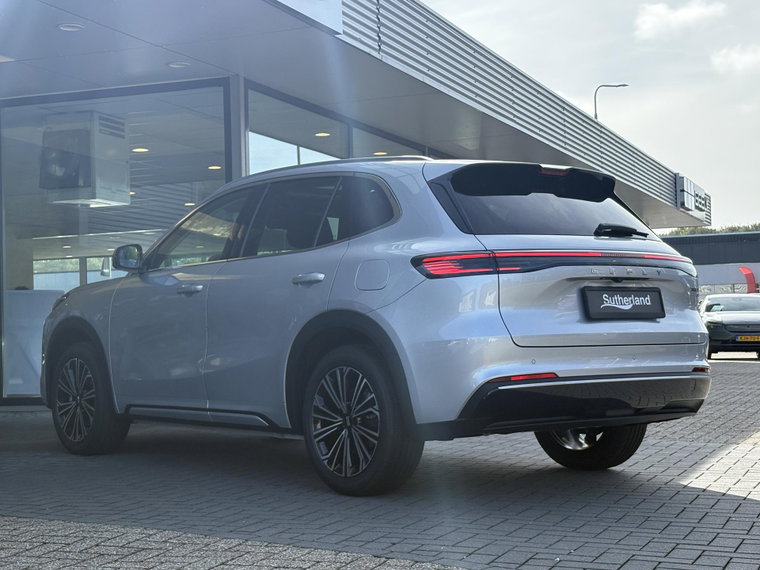 Vehicle Image 7